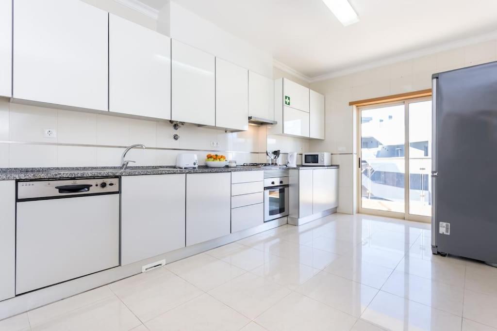 Sea Breeze Lagos Apartment Extérieur photo