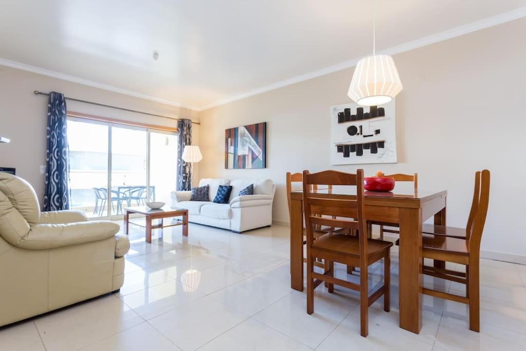 Sea Breeze Lagos Apartment Extérieur photo