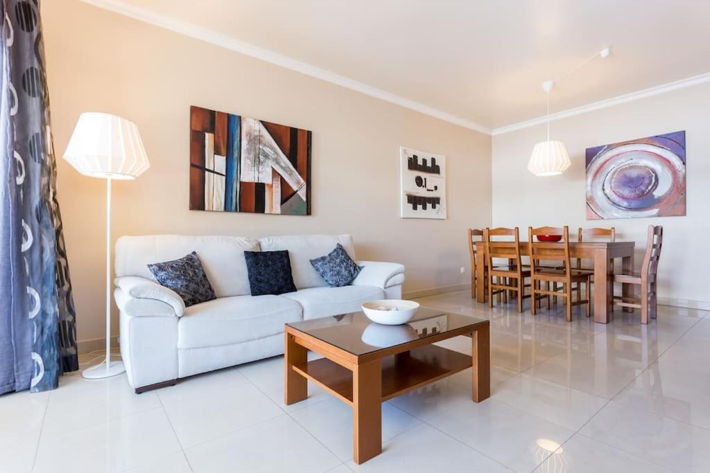 Sea Breeze Lagos Apartment Extérieur photo