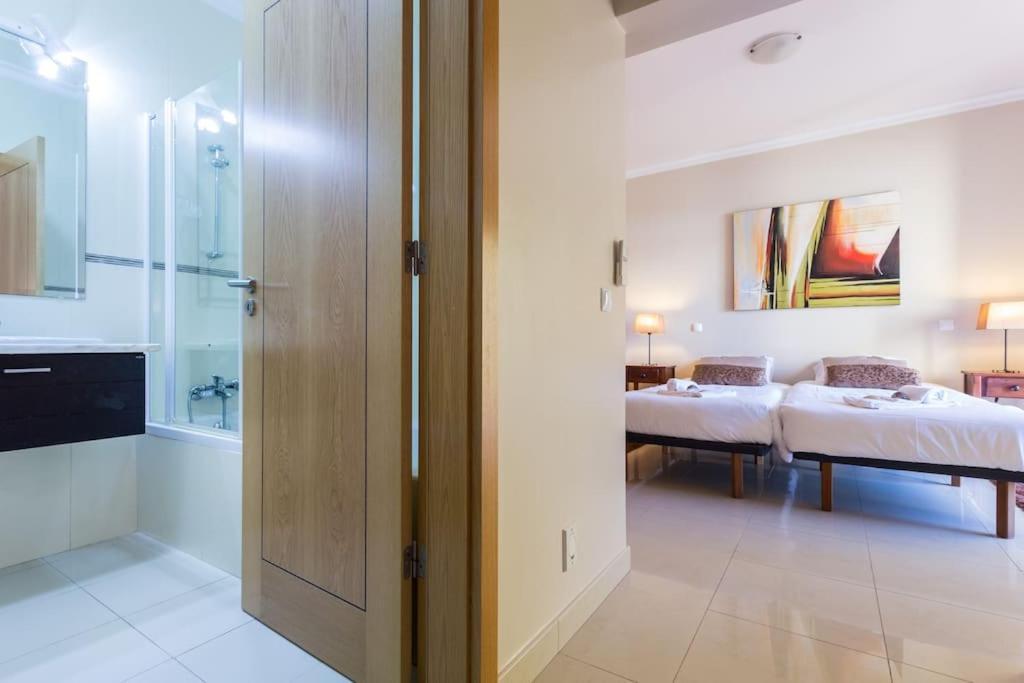 Sea Breeze Lagos Apartment Extérieur photo